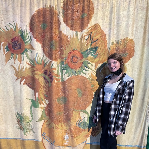 Meet your Posher, Meredith - Picture 14 of 15